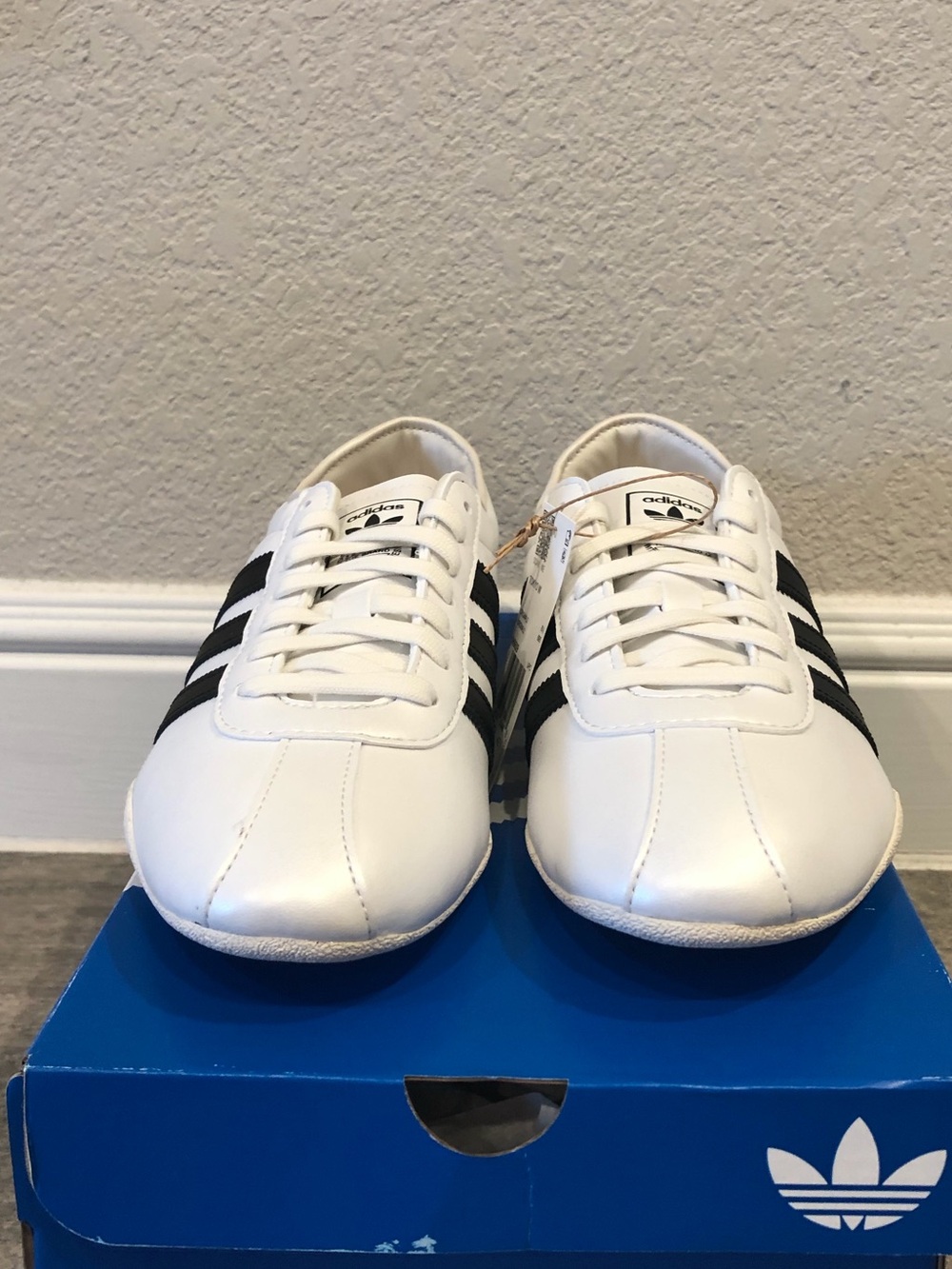 Adidas Originals Tokyo Japan Sneakers Unisex Shoes Women Size 10 | Men's Size 9 - Picture 2 of 9